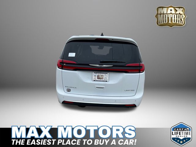 2024 Chrysler Pacifica Limited 9