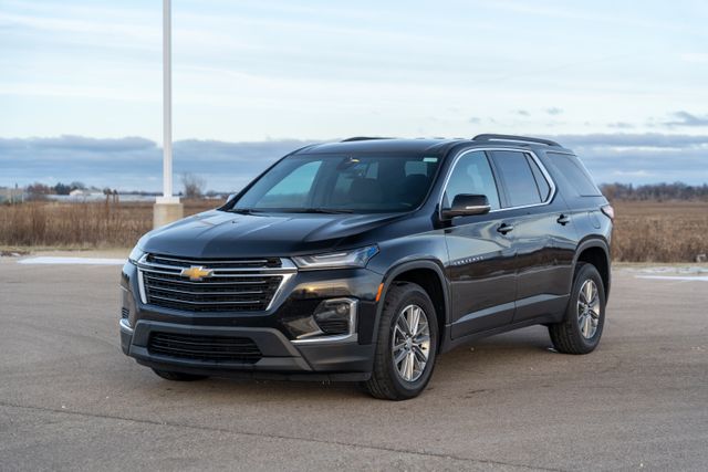 2023 Chevrolet Traverse LT 3