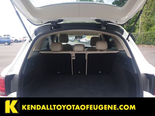 Used 2022 White Mercedes-Benz GLC 300 image 16