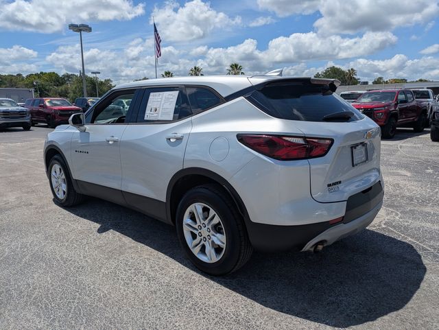 View vehicle photo 5