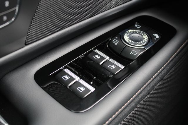 New 2026 White Lincoln Reserve image 9