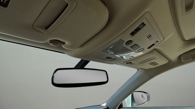 Used 2014  Lexus 250 image 28