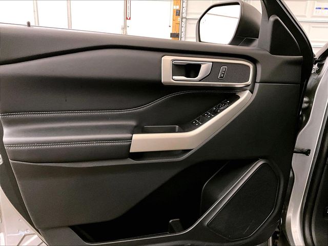 2023 Ford Explorer XLT Silver at Grove City Ford