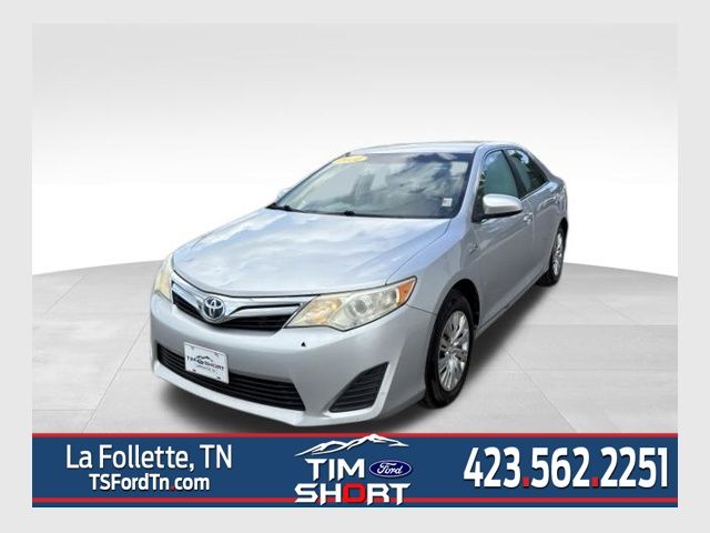 Classic Silver Metallic 2014 Toyota Camry Hybrid Sedan Front-Wheel Drive Continuously Variable Transmission