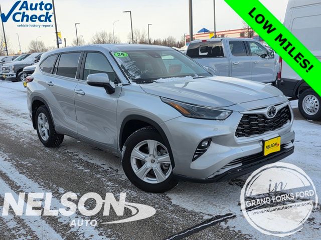 2024 Toyota Highlander LE AWD