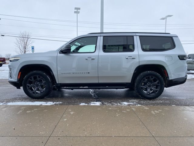 2026 Jeep Grand Wagoneer Limited - Silver Zynith exterior view 8