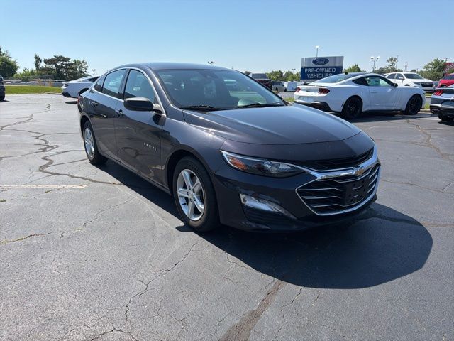 Dark Ash Metallic 2023 Chevrolet Malibu LT with 1LT FWD Sedan Front-Wheel Drive Continuously Variable Transmission