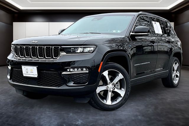 Diamond Black Crystal Pearlcoat 2023 Jeep Grand Cherokee 4xe 4WD SUV / Crossover Four-Wheel Drive 8-Speed Automatic
