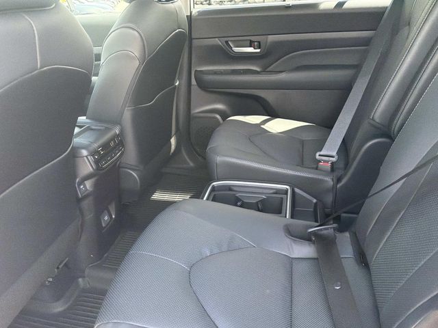 New 2026 Toyota Grand Highlander Hybrid SUV