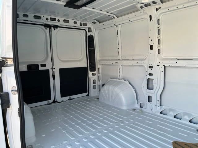 2024 Ram ProMaster 1500 Low Roof 15