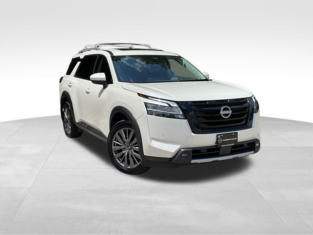 Pearl White Tricoat 2024 Nissan Pathfinder SUV / Crossover All-Wheel Drive 9-Speed Automatic