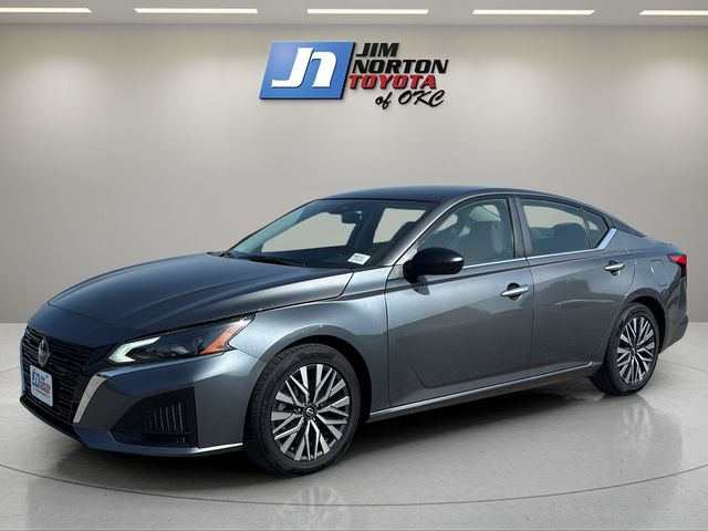 2025 Nissan Altima
