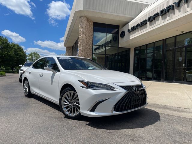 2023 Lexus ES 300h 300h Ultra Luxury's photo