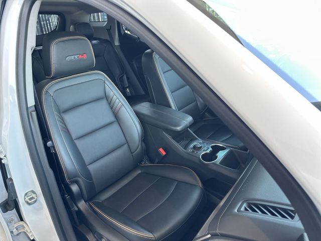 Used 2022 White GMC AT4 image 27