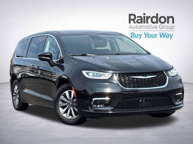 2023 Chrysler Pacifica Hybrid Touring L FWD