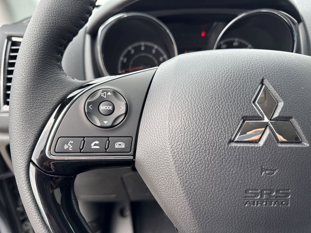 New 2025 Gray Mitsubishi 2.0 SE image 14