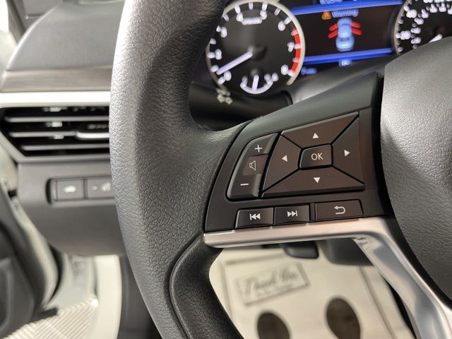 2025 Pearl White Tricoat Nissan Altima 2.5 SV FWD Sedan
