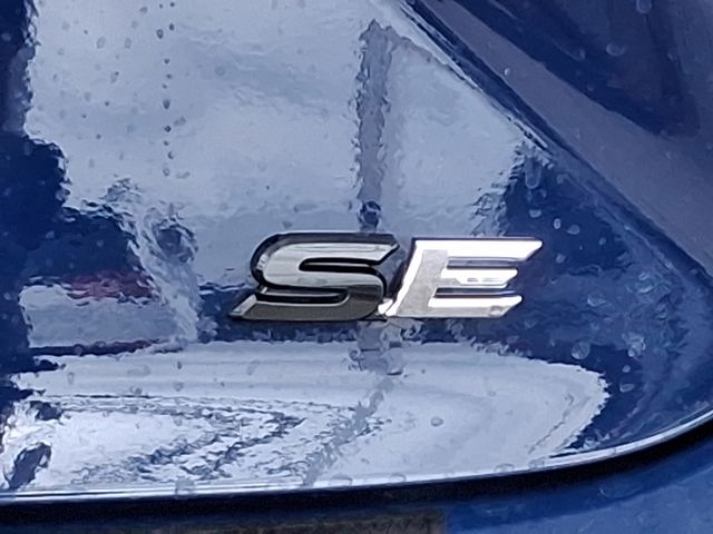 2025 Toyota Camry SE photo