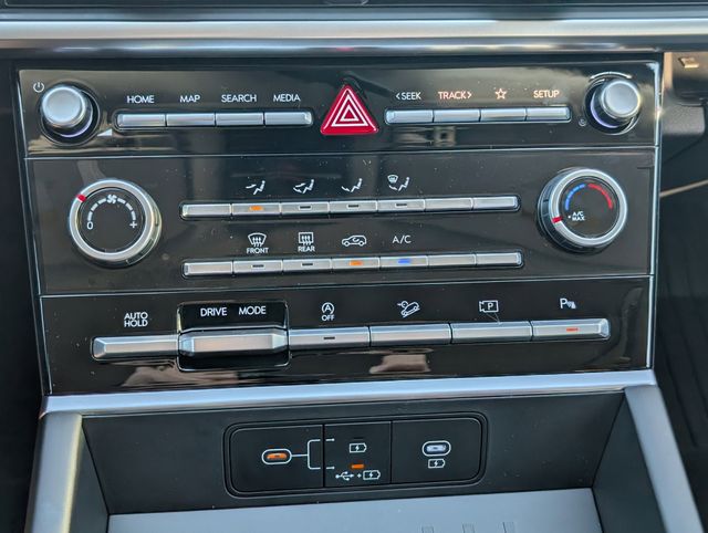 New 2026 White Hyundai SE image 21