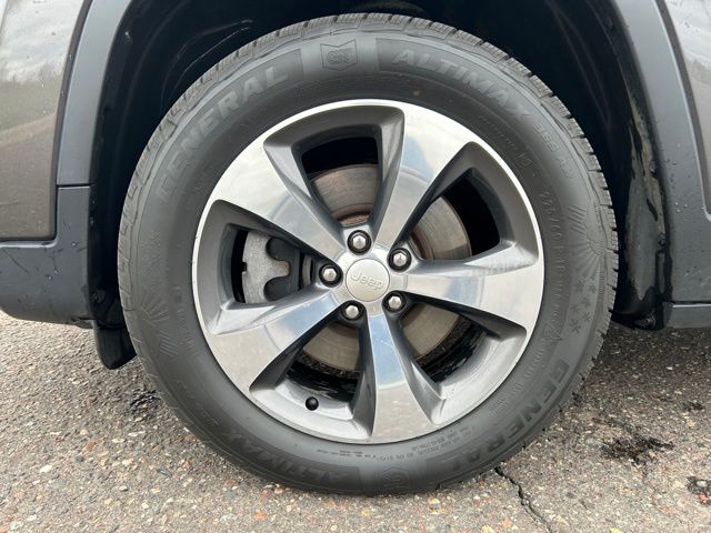 2019 Granite Crystal Metallic Clearcoat Jeep Cherokee Limited 4X4 SUV