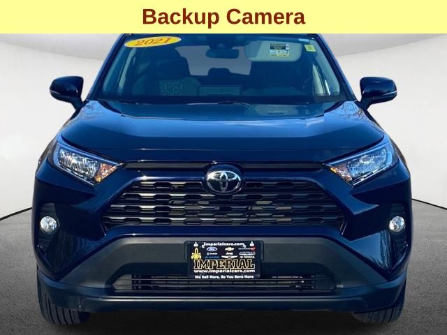 2021 Toyota RAV4 XLE 12