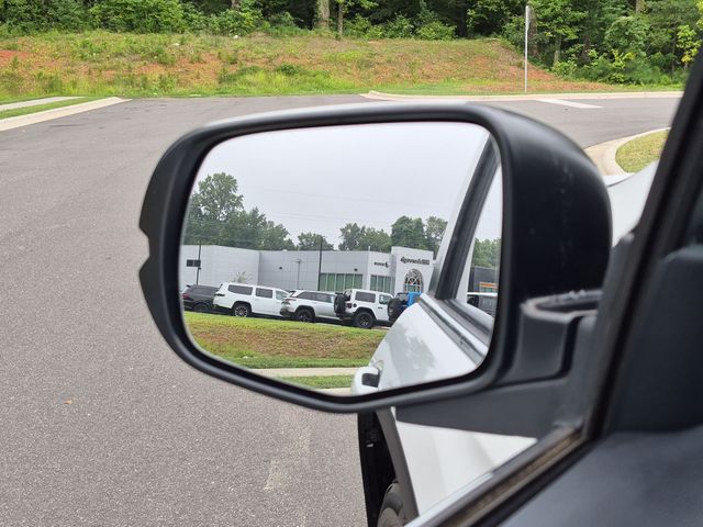 Used 2022 White Honda EX-L image 18