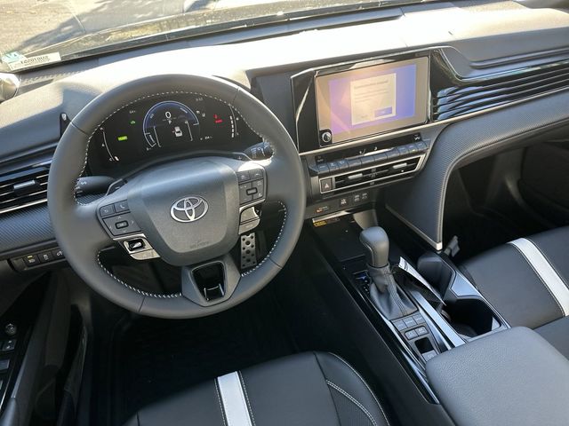 2025 Toyota Camry SE 13