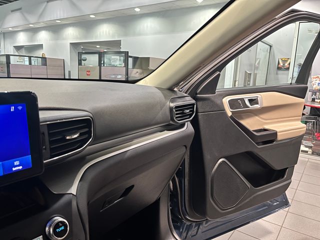 2020 Ford Explorer XLT Blue at Matthews Motors of Wilmington