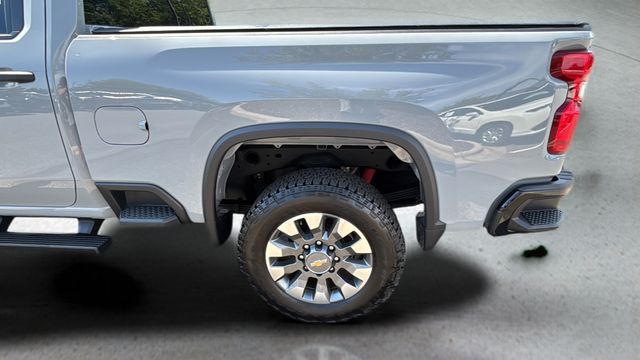 Used 2025 Gray Chevrolet Custom image 36