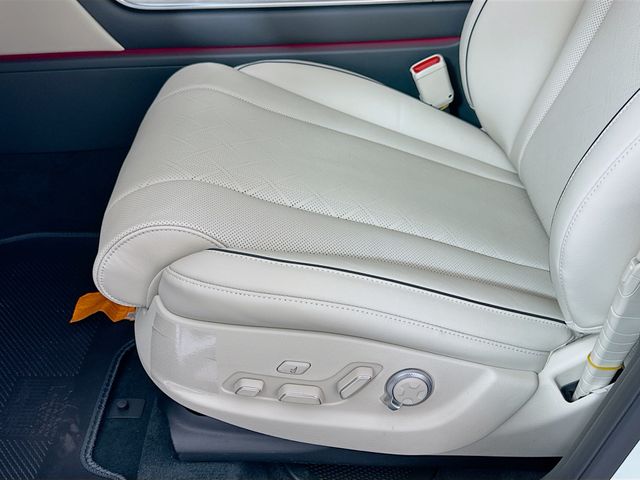 Thumbnail: 2026 Genesis GV80 - 21