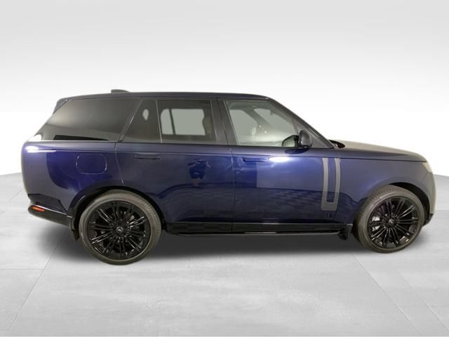 2023 Land Rover Range Rover SE 8