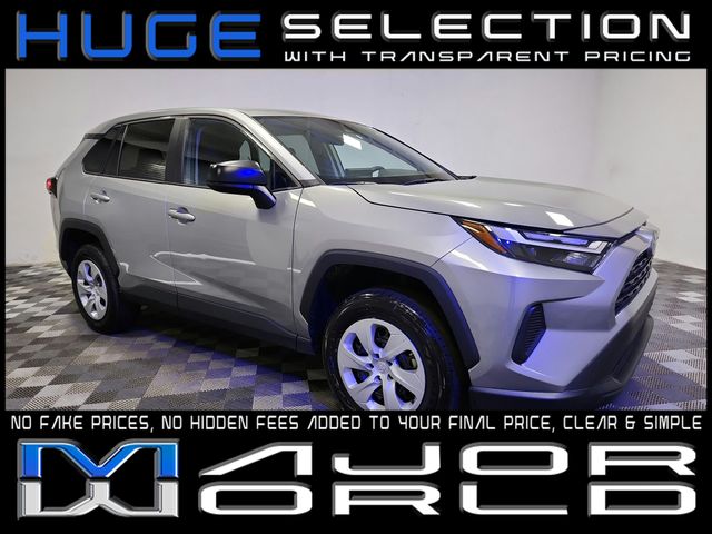 2025 Toyota RAV4 LE FWD