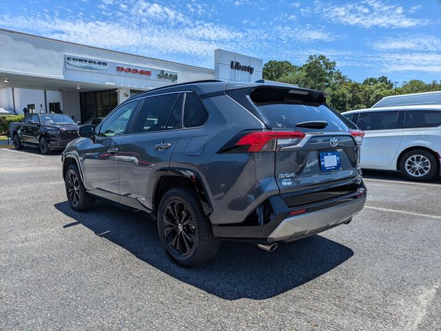 2022 Toyota RAV4 Hybrid SE
