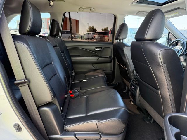 used 2022 Honda Pilot car, priced at $29,107