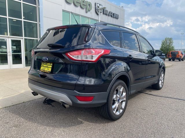 2015 Ford Escape SE - Tuxedo Black exterior view 5