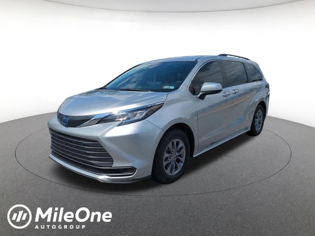 used 2023 Toyota Sienna car, priced at $35,041