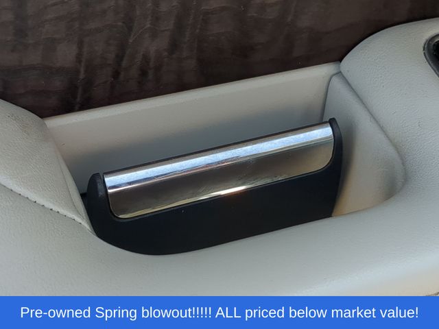 Used 2020 White Lincoln Reserve image 21