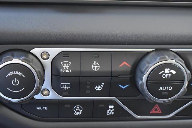 New Car 2025 Jeep Gladiator  High Tide For Sale Under $40,000 In Austin, Texas