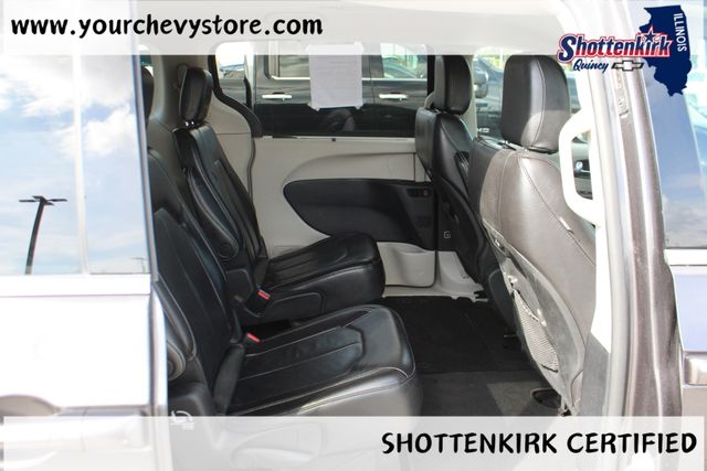 Used 2022 Chrysler Pacifica Van
