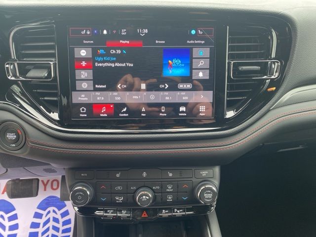 2026 Dodge Durango GT HEMI V8 - Green Machine exterior view 17