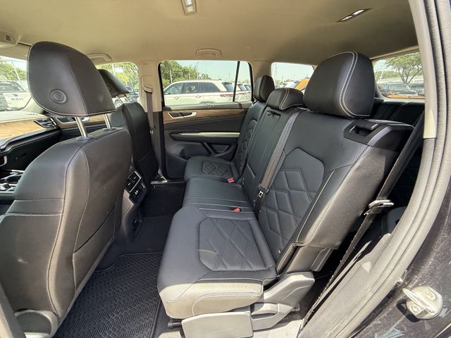 2025 Volkswagen Atlas 2.0T SE w/Technology Black at Gullo Toyota