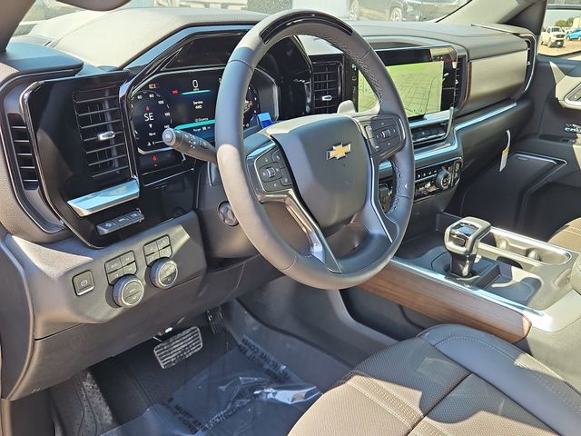 2026 Chevrolet Silverado 1500 High Country - 10