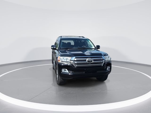 Used 2017  Toyota Base image 3