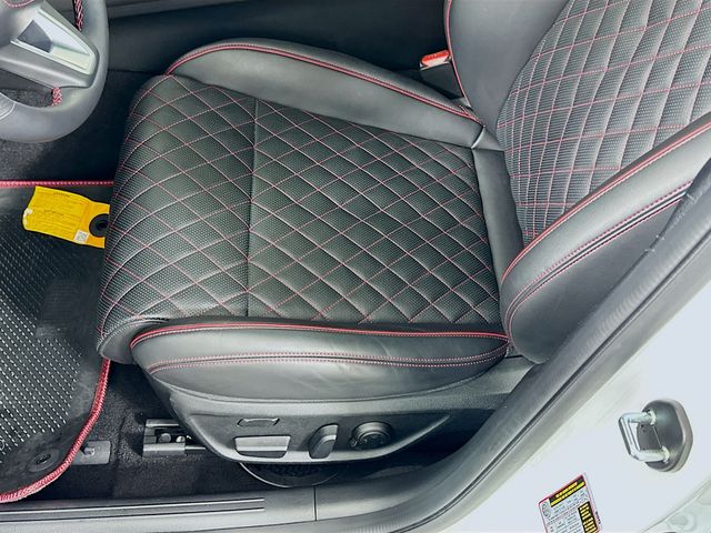 Thumbnail: 2025 Genesis G70 - 20