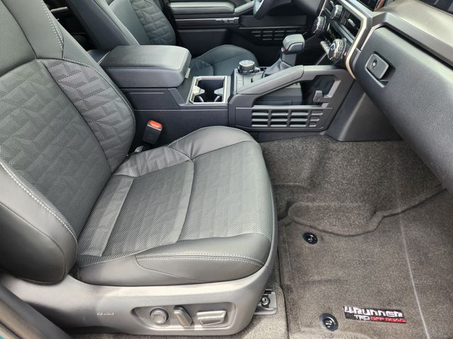 2026 Toyota 4Runner i-FORCE MAX Hybrid TRD Off Road Premium - 9