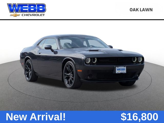 2017 Dodge Challenger SXT RWD