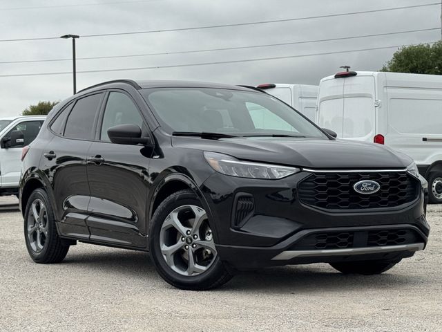 2023 Ford Escape ST-Line FWD