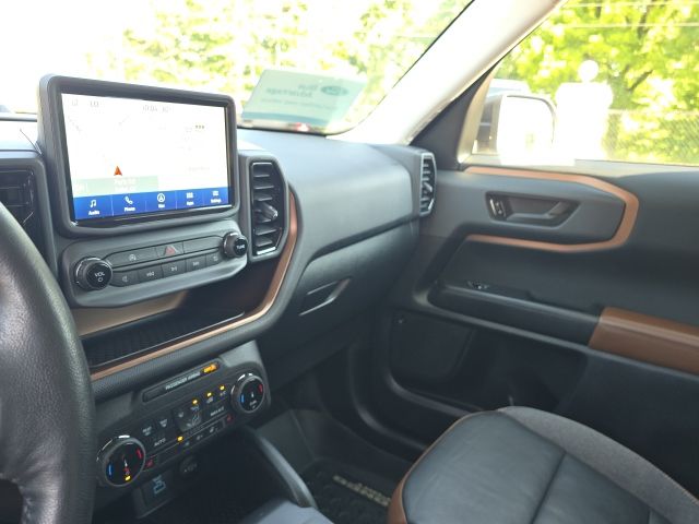 2022 Ford Bronco Sport Outer Banks:B02401