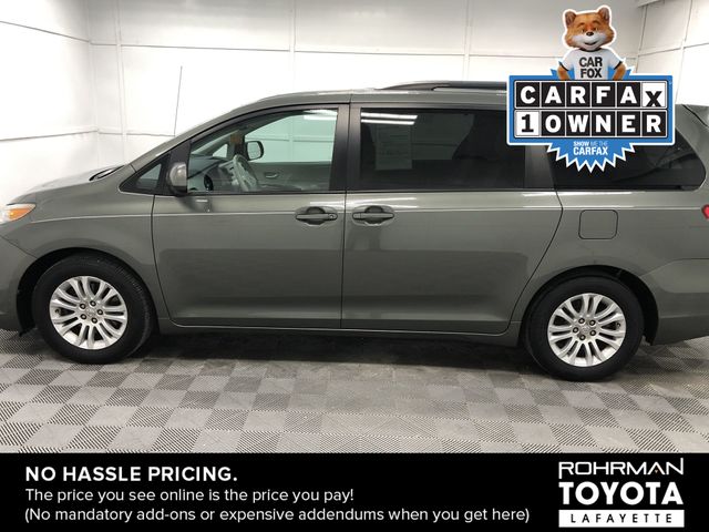 2011 Toyota Sienna XLE 3