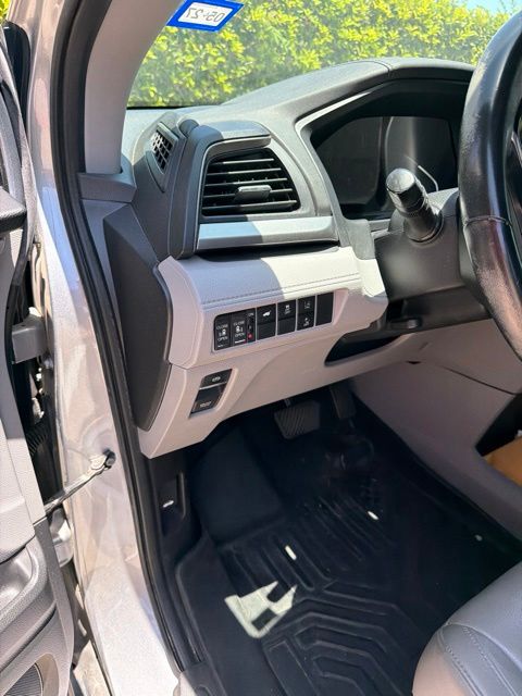 car-gallery-12